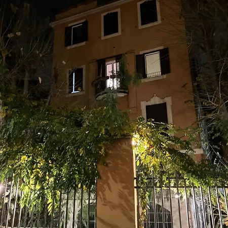 Appartamento Scent Of - A Walk To Vatican Roma